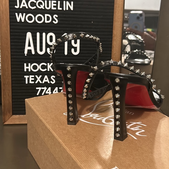 Authentic Christian Louboutin heels. - Picture 3 of 7